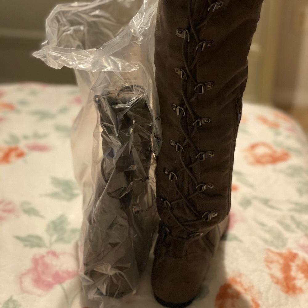 Women’s shoes